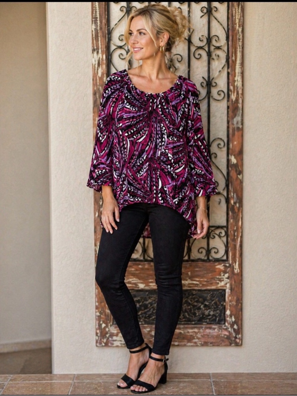 EST. 1946 hi low long sleeve top